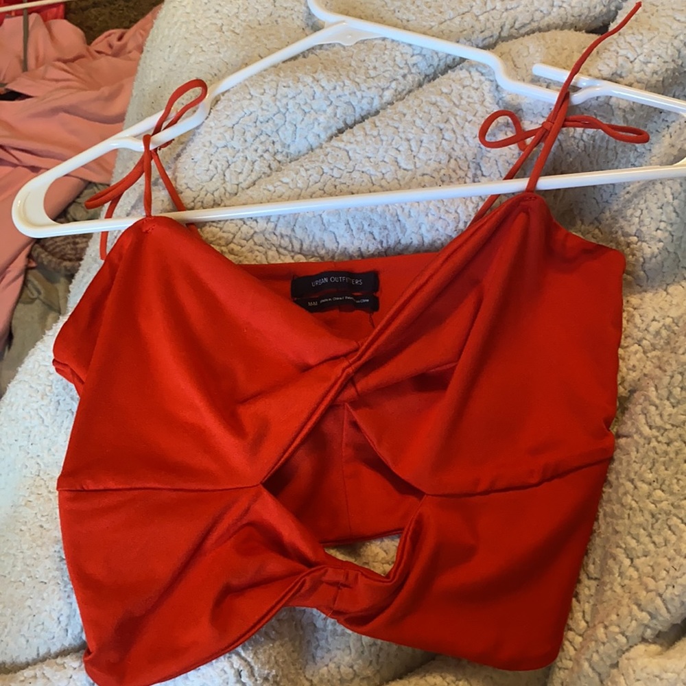 Tops - Picture 2 of 3
